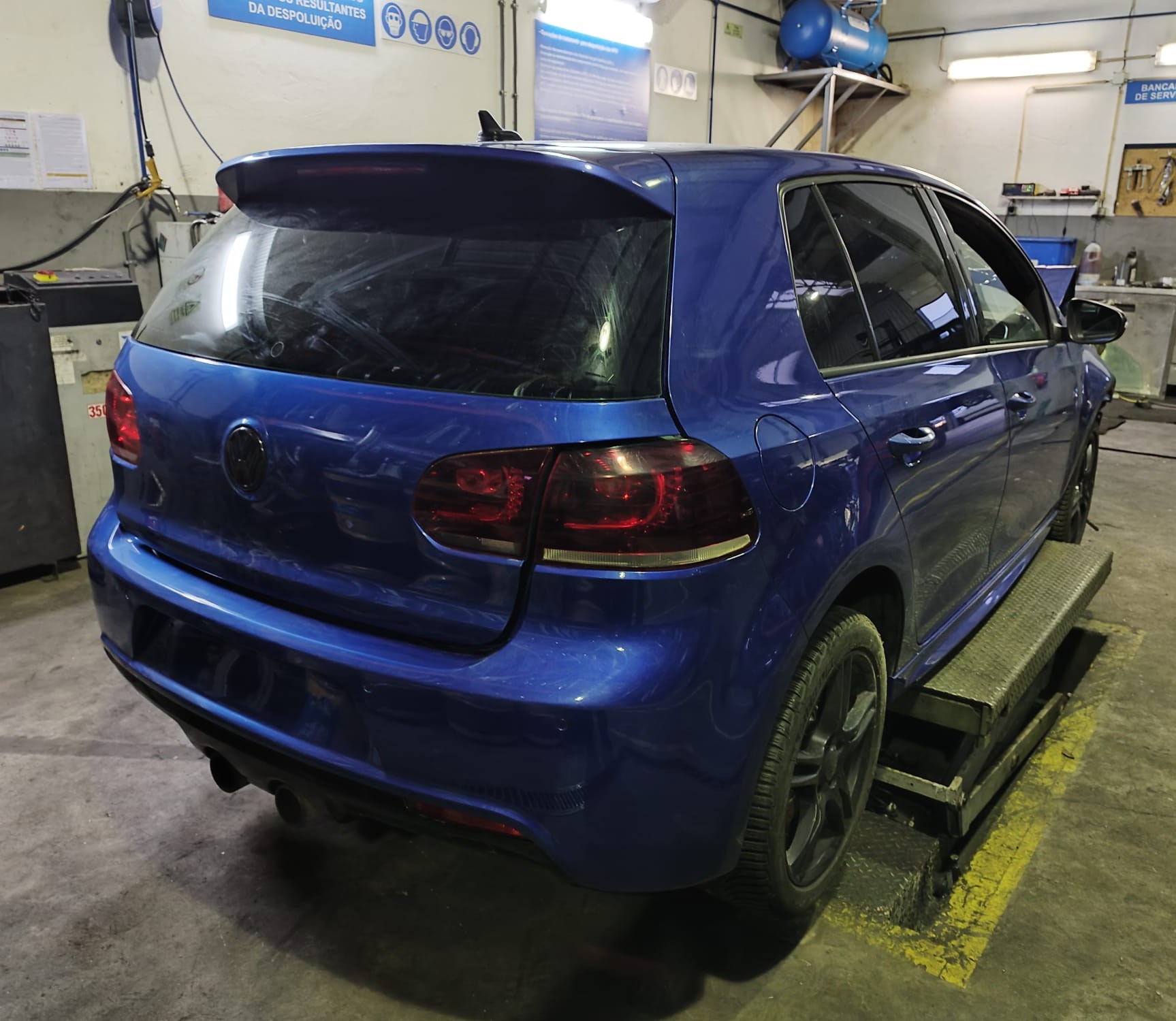 VOLKSWAGEN GOLF VI R 2.0I 270cv 2010