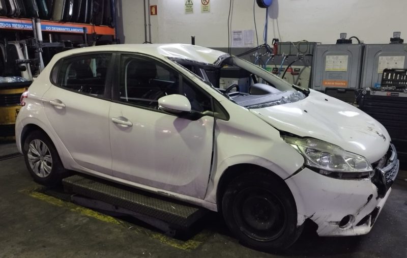 PEUGEOT 208 1.4 HDI 2013 - Image 2