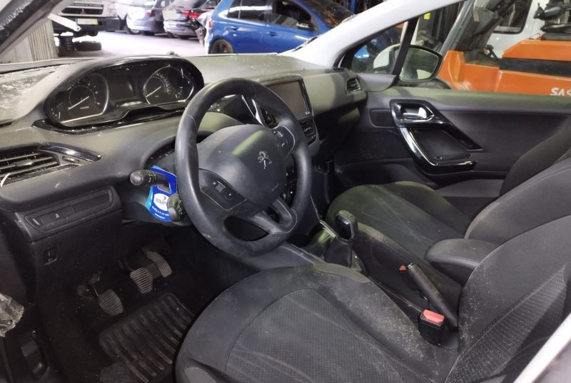 PEUGEOT 208 1.4 HDI 2013 - Image 5
