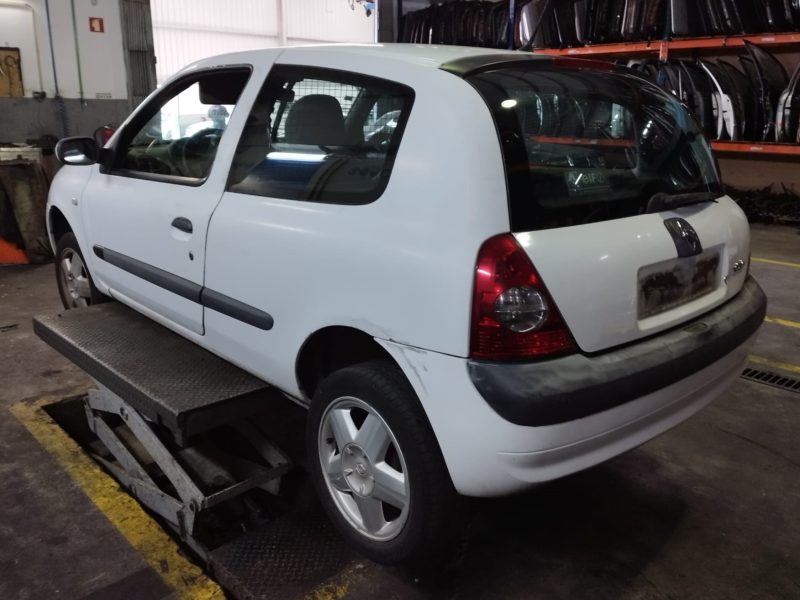 RENAULT CLIO II 1.5 Dci 2004 - Image 3