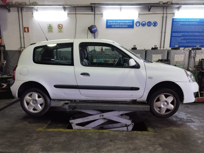RENAULT CLIO II 1.5 Dci 2004 - Image 4