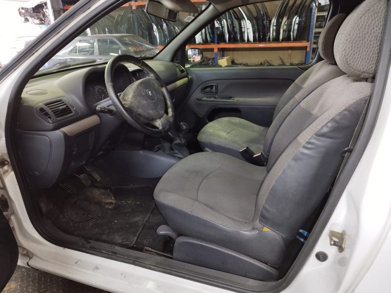 RENAULT CLIO II 1.5 Dci 2004 - Image 5